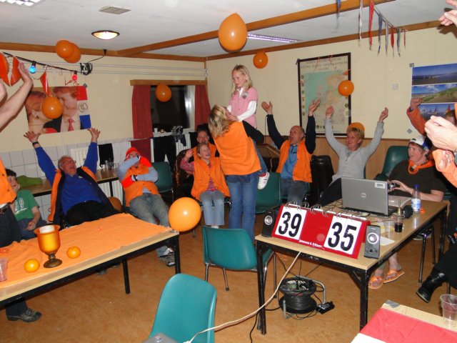 HWK 2010 350.jpg